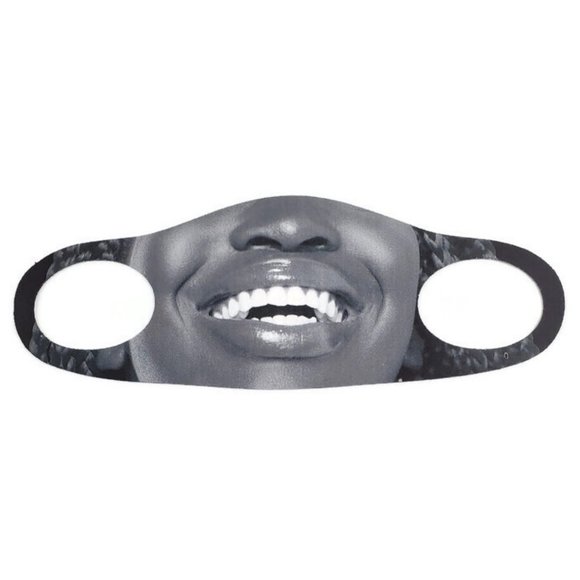 Fashion reusable, breathable soft cloth face mask. The printed face smiling! - Picture 1 of 3